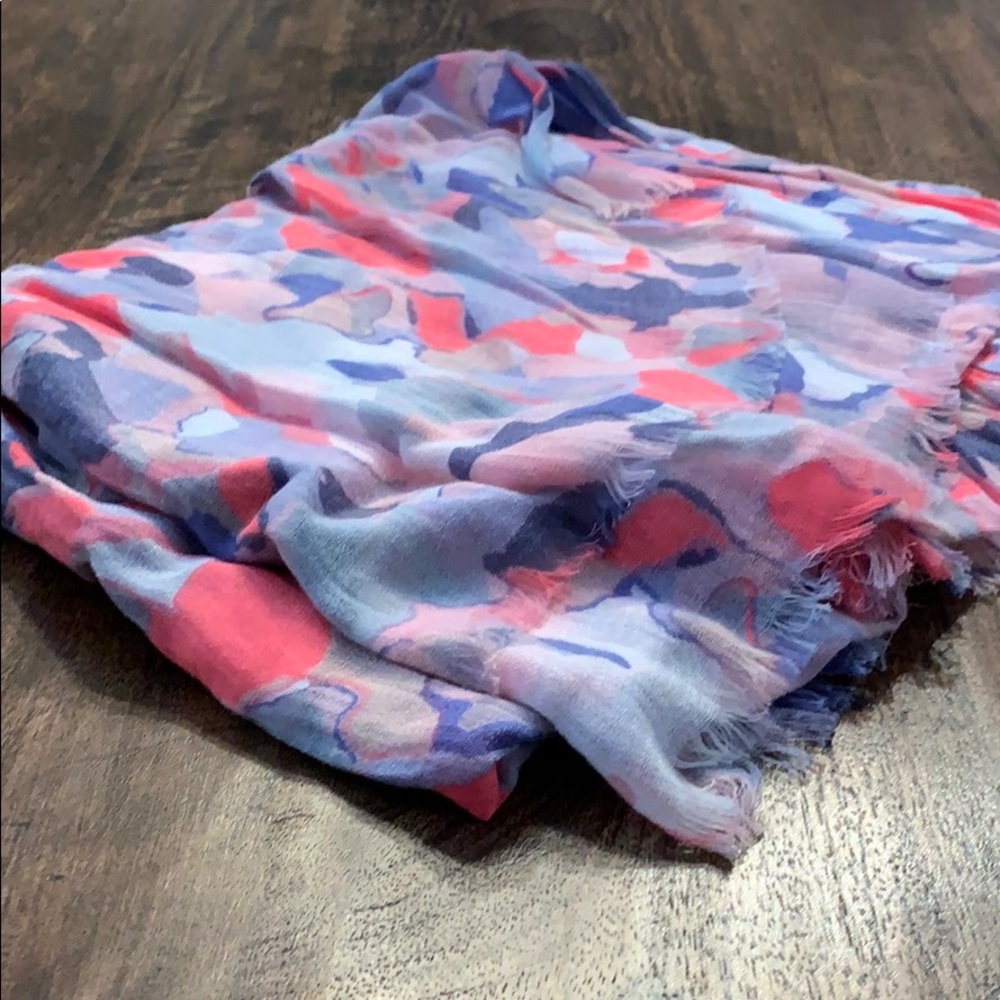 Light and bright scarf
